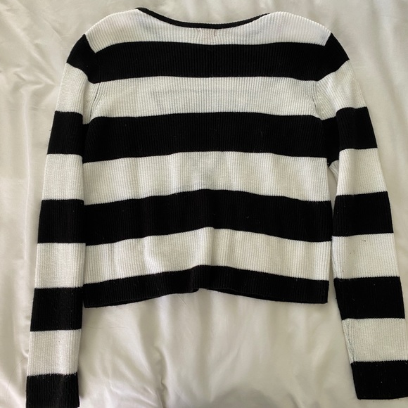 COPY - Guess Black and White Striped Knit Sweater Size Small - Picture 2 of 2